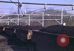Immagine di Il carbone auto macchina di dumping Aliquippa Pennsylvania USA, 1970, secondo 33 filmato di repertorio 65675036734
