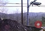 Immagine di Il carbone auto macchina di dumping Aliquippa Pennsylvania USA, 1970, secondo 39 filmato di repertorio 65675036734