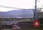 Immagine di Il carbone auto macchina di dumping Aliquippa Pennsylvania USA, 1970, secondo 41 filmato di repertorio 65675036734