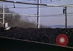 Immagine di Il carbone auto macchina di dumping Aliquippa Pennsylvania USA, 1970, secondo 62 filmato di repertorio 65675036734