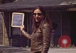 Immagine di Vecchia casa sulla strada Aliquippa Pennsylvania USA, 1970, secondo 9 filmato di repertorio 65675036736