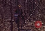Immagine di Enumeratore censimento Aliquippa Pennsylvania USA, 1970, secondo 19 filmato di repertorio 65675036737