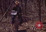 Immagine di Enumeratore censimento Aliquippa Pennsylvania USA, 1970, secondo 24 filmato di repertorio 65675036737