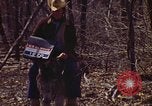 Immagine di Enumeratore censimento Aliquippa Pennsylvania USA, 1970, secondo 32 filmato di repertorio 65675036737