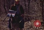 Immagine di Enumeratore censimento Aliquippa Pennsylvania USA, 1970, secondo 33 filmato di repertorio 65675036737