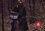 Immagine di Enumeratore censimento Aliquippa Pennsylvania USA, 1970, secondo 34 filmato di repertorio 65675036737