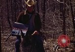 Immagine di Enumeratore censimento Aliquippa Pennsylvania USA, 1970, secondo 38 filmato di repertorio 65675036737