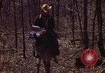 Immagine di Enumeratore censimento Aliquippa Pennsylvania USA, 1970, secondo 41 filmato di repertorio 65675036737