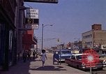 Immagine di Strada di città Gary Indiana USA, 1970, secondo 53 filmato di repertorio 65675036739