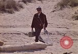 Immagine di Fisherman Gary Indiana USA, 1970, secondo 8 filmato di repertorio 65675036741