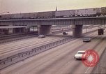 Image de routes à circulation dense Chicago Illinois USA, 1970, de la seconde 15 séquences d'archives historiques vidéo 65675036752