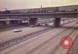 Image de routes à circulation dense Chicago Illinois USA, 1970, de la seconde 19 séquences d'archives historiques vidéo 65675036752