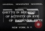 Image Boutique pour les juifs de la Pâques festival New York City USA, 1932, de la seconde 7 séquences d'archives historiques vidéo 65675036756