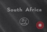 Immagine di Minatori intrappolati nella miniera di carbone di disastro Coalbrook Sud Africa, 1960, secondo 5 filmato di repertorio 65675036764