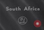 Immagine di Minatori intrappolati nella miniera di carbone di disastro Coalbrook Sud Africa, 1960, secondo 6 filmato di repertorio 65675036764