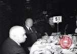 Image communion traditionnelle Le petit déjeuner New York City USA, 1960, de la seconde 44 séquences d'archives historiques vidéo 65675036768