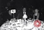 Image communion traditionnelle Le petit déjeuner New York City USA, 1960, de la seconde 49 séquences d'archives historiques vidéo 65675036768