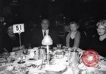 Image communion traditionnelle Le petit déjeuner New York City USA, 1960, de la seconde 51 séquences d'archives historiques vidéo 65675036768