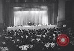 Image communion traditionnelle Le petit déjeuner New York City USA, 1960, de la seconde 54 séquences d'archives historiques vidéo 65675036768