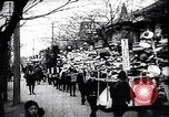 Image défilé cérémonial Japon, 1900, de la seconde 55 séquences d'archives historiques vidéo 65675036771