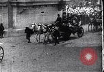 Image une procession publique Japon, 1900, de la seconde 9 séquences d'archives historiques vidéo 65675036778