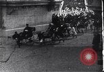 Image une procession publique Japon, 1900, de la seconde 23 séquences d'archives historiques vidéo 65675036778
