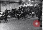 Image une procession publique Japon, 1900, de la seconde 32 séquences d'archives historiques vidéo 65675036778