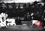 Image entraînement en arts martiaux Japon, 1900, de la seconde 1 séquences d'archives historiques vidéo 65675036780