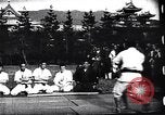 Image entraînement en arts martiaux Japon, 1900, de la seconde 27 séquences d'archives historiques vidéo 65675036780
