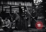 Image archers pratiquant Japon, 1900, de la seconde 3 séquences d'archives historiques vidéo 65675036781