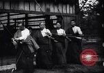 Image archers pratiquant Japon, 1900, de la seconde 17 séquences d'archives historiques vidéo 65675036781