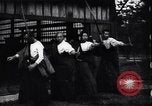 Image archers pratiquant Japon, 1900, de la seconde 24 séquences d'archives historiques vidéo 65675036781