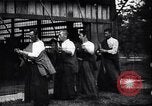 Image archers pratiquant Japon, 1900, de la seconde 26 séquences d'archives historiques vidéo 65675036781