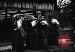 Image archers pratiquant Japon, 1900, de la seconde 31 séquences d'archives historiques vidéo 65675036781