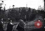Image archers pratiquant Japon, 1900, de la seconde 35 séquences d'archives historiques vidéo 65675036781