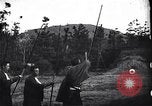 Image archers pratiquant Japon, 1900, de la seconde 41 séquences d'archives historiques vidéo 65675036781