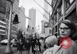 Image Les gens dans les rues de Chicago en 1960 Chicago Illinois USA, 1965, de la seconde 1 séquences d'archives historiques vidéo 65675036783