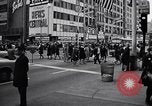 Image Les gens dans les rues de Chicago en 1960 Chicago Illinois USA, 1965, de la seconde 10 séquences d'archives historiques vidéo 65675036783