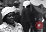 Image Les gens dans les rues de Chicago en 1960 Chicago Illinois USA, 1965, de la seconde 34 séquences d'archives historiques vidéo 65675036783