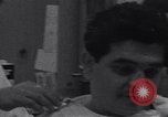 Immagine di Quartieri etnici di Chicago a metà degli anni sessanta Chicago Illinois USA, 1965, secondo 11 filmato di repertorio 65675036784