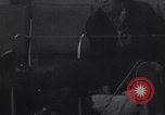 Immagine di Quartieri etnici di Chicago a metà degli anni sessanta Chicago Illinois USA, 1965, secondo 16 filmato di repertorio 65675036784