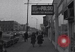 Immagine di Quartieri etnici di Chicago a metà degli anni sessanta Chicago Illinois USA, 1965, secondo 30 filmato di repertorio 65675036784