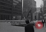 Image Daley Plaza Chicago en 1965 Chicago Illinois USA, 1965, de la seconde 4 séquences d'archives historiques vidéo 65675036785