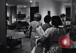 Immagine di Dux mobili e artwork store in Chicago Chicago Illinois USA, 1965, secondo 9 filmato di repertorio 65675036793
