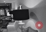 Immagine di Dux mobili e artwork store in Chicago Chicago Illinois USA, 1965, secondo 24 filmato di repertorio 65675036793