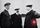 Standbild Brüder Wright Pioniere der Luftfahrt Europa, 1938, aus Sekunde 34 historischem Filmmaterial Videoclip 65675036830