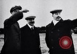 Standbild Brüder Wright Pioniere der Luftfahrt Europa, 1938, aus Sekunde 37 historischem Filmmaterial Videoclip 65675036830