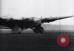 Standbild Brüder Wright Pioniere der Luftfahrt Europa, 1938, aus Sekunde 57 historischem Filmmaterial Videoclip 65675036830