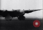 Standbild Brüder Wright Pioniere der Luftfahrt Europa, 1938, aus Sekunde 58 historischem Filmmaterial Videoclip 65675036830