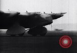 Standbild Brüder Wright Pioniere der Luftfahrt Europa, 1938, aus Sekunde 60 historischem Filmmaterial Videoclip 65675036830